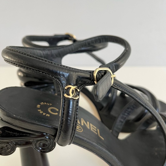 Auth CHANEL 2018 Runway Parthenon Grecian Column Heels - Picture 9 of 11